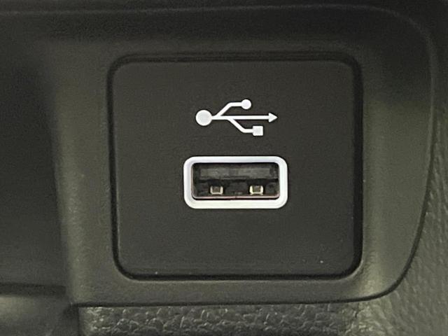 ヴェゼル ｅ：ＨＥＶ　Ｚ　禁煙車　ホンダセンシング　純正９型ナビ　全周囲カメラ　ブラインドスポット　電動リアゲート　シートヒーター　電動パーキングブレーキ　パドルシフト　ＥＴＣ　シーケンシャルターンランプ　コーナーセンサー（53枚目）