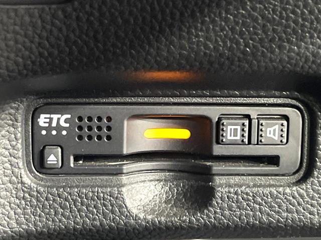 N-BOXカスタム G・Lホンダセンシング 禁煙車 ホンダセンシング 純正8型ナビ バックカメラ 両側電動スライド 前席シートヒーター オートエアコン ETC レーンアシスト LEDライト オートライト スマートキー 後席サンシェード(7枚目)