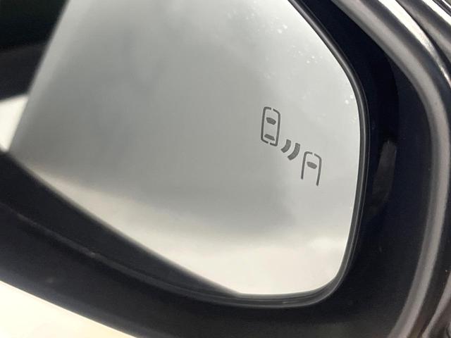 プリウス Ｘ　禁煙車　セーフティセンス　ナビ機能付純正８型ディスプレイ　バックカメラ　ブラインドスポットモニター　ＡＣ１００Ｖ電源　ＬＥＤライト　オートハイビーム　レーダークルーズ　ドラレコ　オートエアコン　ＥＴＣ（7枚目）