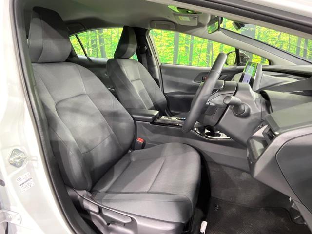 プリウス Ｘ　禁煙車　セーフティセンス　ナビ機能付純正８型ディスプレイ　バックカメラ　ブラインドスポットモニター　ＡＣ１００Ｖ電源　ＬＥＤライト　オートハイビーム　レーダークルーズ　ドラレコ　オートエアコン　ＥＴＣ（8枚目）