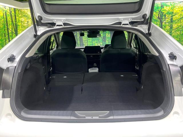プリウス Ｘ　禁煙車　セーフティセンス　ナビ機能付純正８型ディスプレイ　バックカメラ　ブラインドスポットモニター　ＡＣ１００Ｖ電源　ＬＥＤライト　オートハイビーム　レーダークルーズ　ドラレコ　オートエアコン　ＥＴＣ（10枚目）