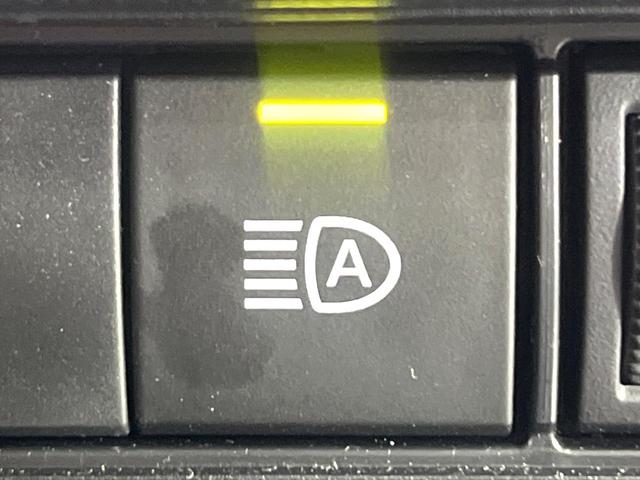 プリウス Ｘ　禁煙車　セーフティセンス　ナビ機能付純正８型ディスプレイ　バックカメラ　ブラインドスポットモニター　ＡＣ１００Ｖ電源　ＬＥＤライト　オートハイビーム　レーダークルーズ　ドラレコ　オートエアコン　ＥＴＣ（29枚目）