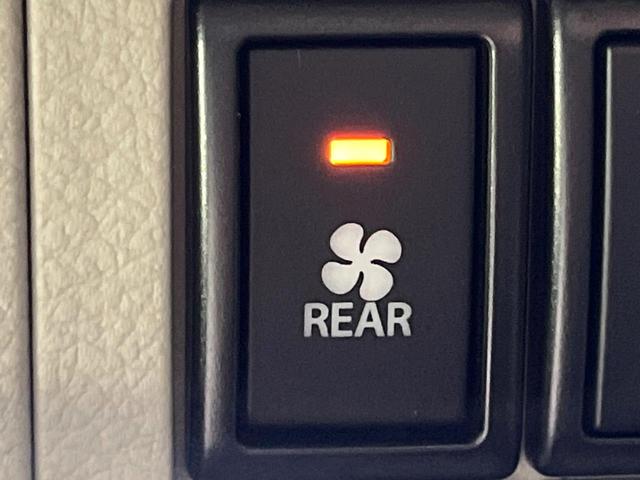 エブリイワゴン ＰＺターボスペシャル　届出済未使用車　セーフティサポート　両側電動スライド　コーナーセンサー　スマートキー　プッシュスタート　シートヒーター　車線逸脱警報　横滑り防止装置　オートエアコン　ＬＥＤライト　オートライト（22枚目）