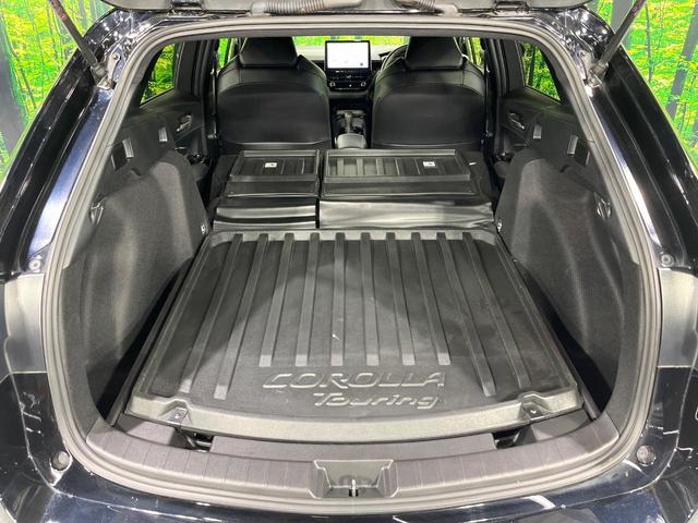 カローラツーリング ハイブリッド　ダブルバイビー　禁煙車　セーフティセンス　純正１０．５型ナビ　バックカメラ　前席シートヒーター　ＡＣ１００Ｖ電源　電動パーキングブレーキ　オートハイビーム　ＬＥＤライト　ＥＴＣ　純正１７インチＡＷ（10枚目）