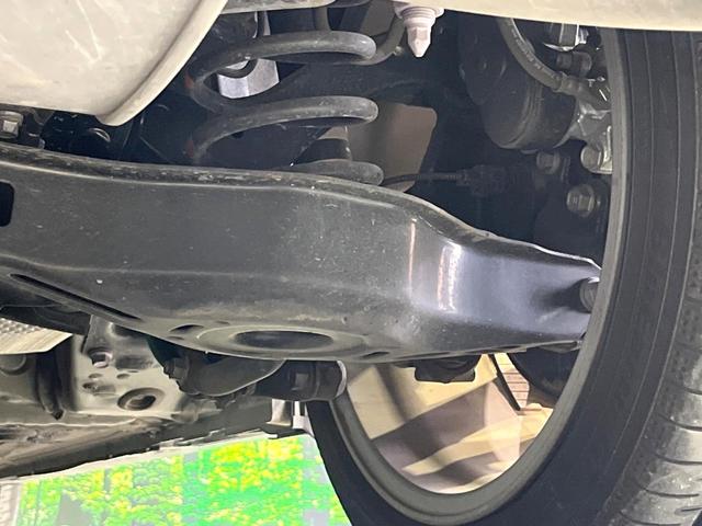 カローラツーリング ハイブリッド　ダブルバイビー　禁煙車　セーフティセンス　純正１０．５型ナビ　バックカメラ　前席シートヒーター　ＡＣ１００Ｖ電源　電動パーキングブレーキ　オートハイビーム　ＬＥＤライト　ＥＴＣ　純正１７インチＡＷ（20枚目）