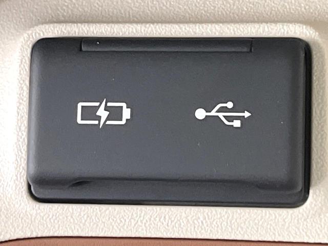 シエンタ ハイブリッドZ 禁煙車 セーフティセンス 純正10.5型ナビ 全周囲カメラ 両側電動スライド AC100V電源 ステアリングヒーター 前席シートヒーター ETC オートハイビーム LEDライト ウィンカーミラー(32枚目)