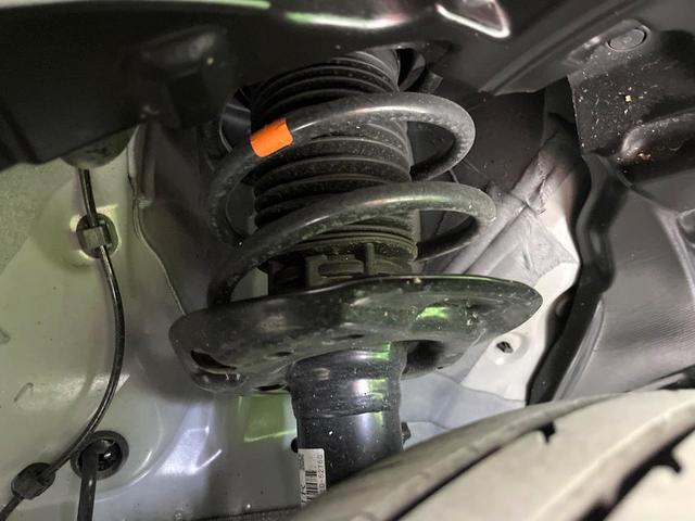 シエンタ ハイブリッドZ 禁煙車 セーフティセンス 純正10.5型ナビ 全周囲カメラ 両側電動スライド AC100V電源 ステアリングヒーター 前席シートヒーター ETC オートハイビーム LEDライト ウィンカーミラー(43枚目)