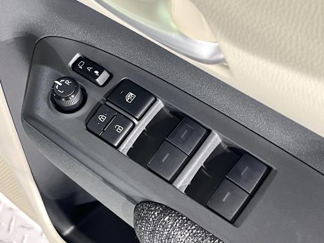 シエンタ ハイブリッドZ 禁煙車 セーフティセンス 純正10.5型ナビ 全周囲カメラ 両側電動スライド AC100V電源 ステアリングヒーター 前席シートヒーター ETC オートハイビーム LEDライト ウィンカーミラー(44枚目)