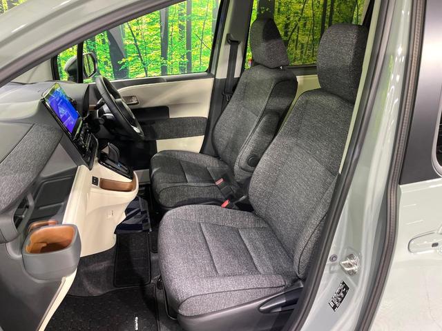 シエンタ ハイブリッドZ 禁煙車 セーフティセンス 純正10.5型ナビ 全周囲カメラ 両側電動スライド AC100V電源 ステアリングヒーター 前席シートヒーター ETC オートハイビーム LEDライト ウィンカーミラー(47枚目)