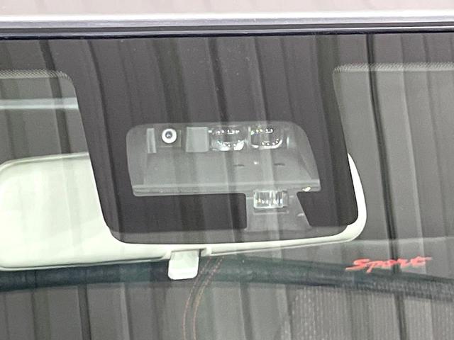 スイフトスポーツ ベースグレード 禁煙車 セーフティサポート 純正ナビ 全周囲カメラ アダプティブクルーズ 車線逸脱警報 コーナーセンサー オートエアコン LEDライト ハイビームアシスト パドルシフト シートヒーター スマートキー(3枚目)