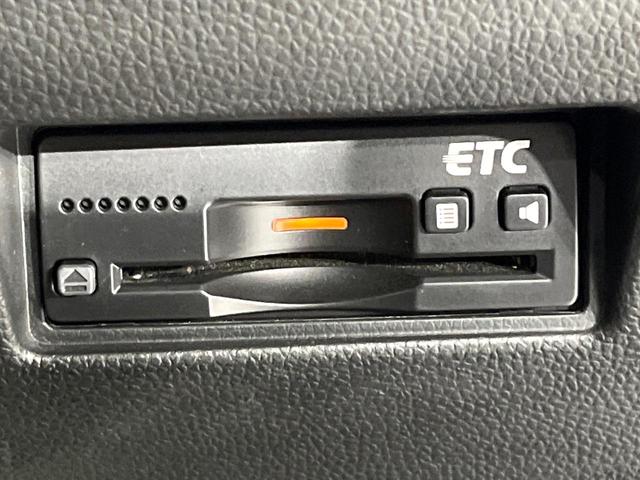 スイフトスポーツ ベースグレード 禁煙車 セーフティサポート 純正ナビ 全周囲カメラ アダプティブクルーズ 車線逸脱警報 コーナーセンサー オートエアコン LEDライト ハイビームアシスト パドルシフト シートヒーター スマートキー(7枚目)