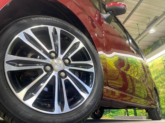 【純正１５インチアルミホイール】外観にマッチした純正アルミホイールを装着しております。各種社外アルミホイールや、スタッドレスタイヤも取扱いしております。是非ご相談ください♪