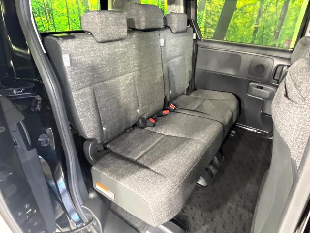 シエンタ ハイブリッドＺ　禁煙車　セーフティセンス　純正１０．３型ナビ　全周囲カメラ　両側電動スライド　前席シートヒーター（9枚目）