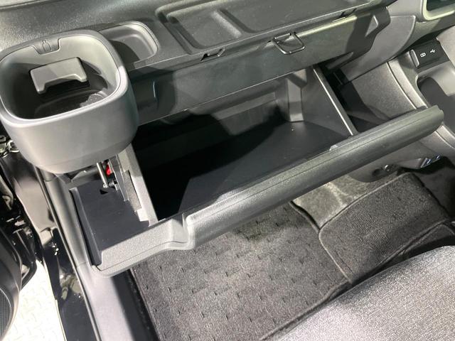 シエンタ ハイブリッドＺ　禁煙車　セーフティセンス　純正１０．３型ナビ　全周囲カメラ　両側電動スライド　前席シートヒーター（52枚目）