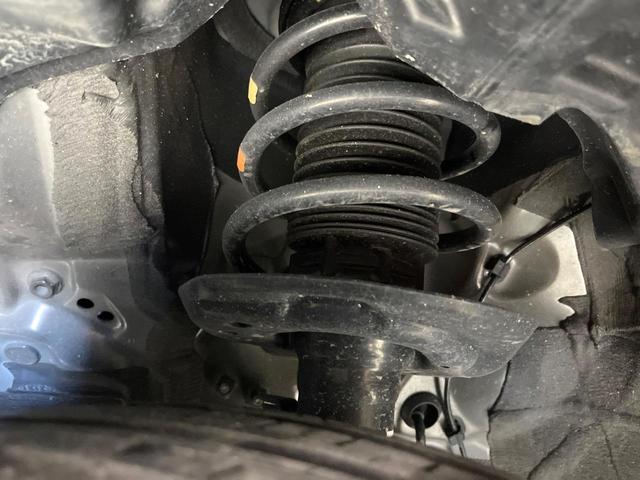 シエンタ ハイブリッドＺ　禁煙車　セーフティセンス　純正１０．３型ナビ　全周囲カメラ　両側電動スライド　前席シートヒーター（55枚目）