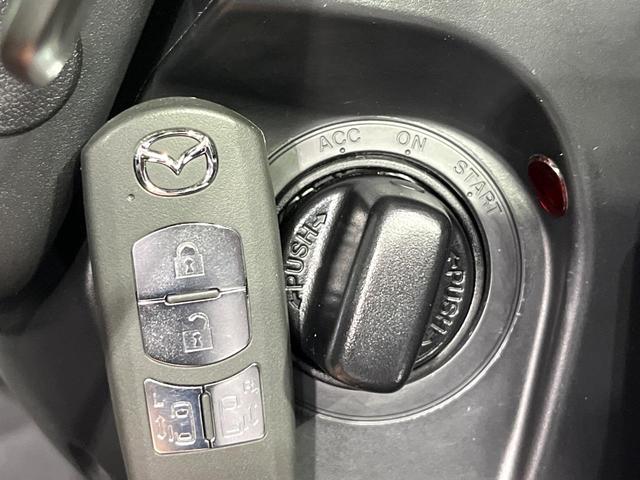 プレマシー ２０Ｓ－スカイアクティブ　Ｌパッケージ　両側電動ドア　純正ナビ　バックカメラ　禁煙車　スマートキー　ＨＩＤヘッド　ビルトインＥＴＣ　クルコン　純正１７インチアルミ　オートライト　オートエアコン　Ｂｌｕｅｔｏｏｔｈ　ＣＤ　ＤＶＤ再生　地デジ（7枚目）