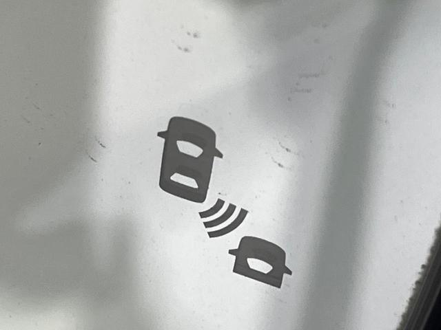 セレナ ハイウェイスターＶ　両側電動ドア　全周囲カメラ　純正１０型ナビ　衝突被害軽減システム　レーダークルーズ　禁煙車　ドラレコ　コーナーセンサー　スマートキー　ＬＥＤヘッド　ＥＴＣ　純正１６インチアルミ　オートハイビーム（7枚目）