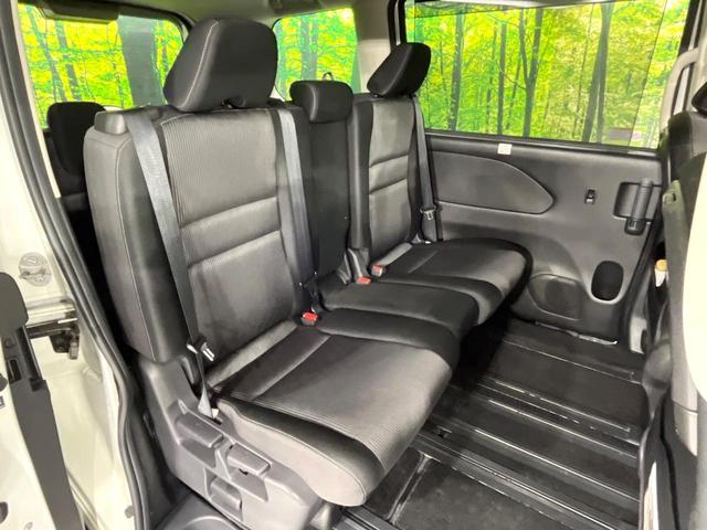 セレナ ハイウェイスターＶ　両側電動ドア　全周囲カメラ　純正１０型ナビ　衝突被害軽減システム　レーダークルーズ　禁煙車　ドラレコ　コーナーセンサー　スマートキー　ＬＥＤヘッド　ＥＴＣ　純正１６インチアルミ　オートハイビーム（9枚目）