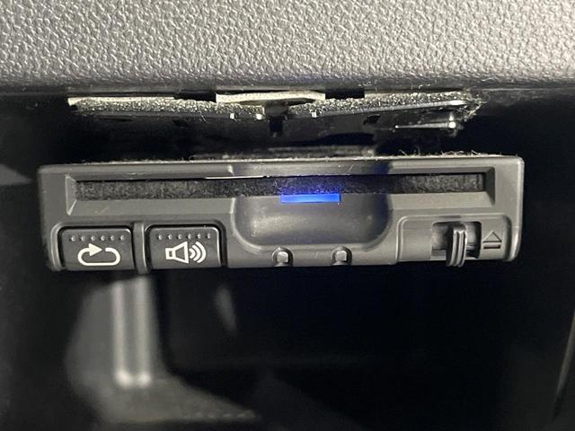 タント カスタムＸ　トップエディションＳＡＩＩ　禁煙車　衝突被害軽減装置　メモリーナビ　Ｂｌｕｅｔｏｏｔｈ再生　バックカメラ　電動スライドドア　オートエアコン　ＬＥＤライト　オートライト　スマートキー　純正１４インチアルミホイール　シートリフター（7枚目）