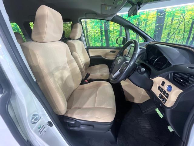 ノア ハイブリッドＧ　禁煙車　９型ナビ　Ｂｌｕｅｔｏｏｔｈ再生　バックカメラ　リアモニター　両側電動スライド　リアオートエアコン　前席シートヒーター　ＥＴＣ　クルーズコントロール　ＬＥＤライト　オートライト　７人乗り（8枚目）