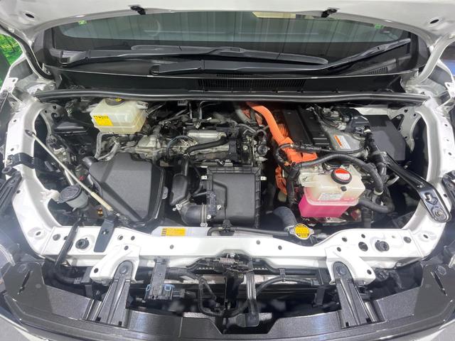 ノア ハイブリッドＧ　禁煙車　９型ナビ　Ｂｌｕｅｔｏｏｔｈ再生　バックカメラ　リアモニター　両側電動スライド　リアオートエアコン　前席シートヒーター　ＥＴＣ　クルーズコントロール　ＬＥＤライト　オートライト　７人乗り（18枚目）