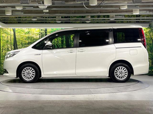 ノア ハイブリッドＧ　禁煙車　９型ナビ　Ｂｌｕｅｔｏｏｔｈ再生　バックカメラ　リアモニター　両側電動スライド　リアオートエアコン　前席シートヒーター　ＥＴＣ　クルーズコントロール　ＬＥＤライト　オートライト　７人乗り（36枚目）