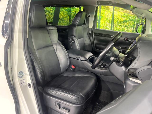 アルファード ２．５Ｓ　Ｃパッケージ　禁煙車　サンルーフ　フリップダウンモニター　ＢＩＧ－Ｘ１１インチナビ　バックカメラ　衝突軽減装置　レーダークルーズ　パワーバックドア　パワーシート　シートベンチレーション　ステアリングヒーター（9枚目）
