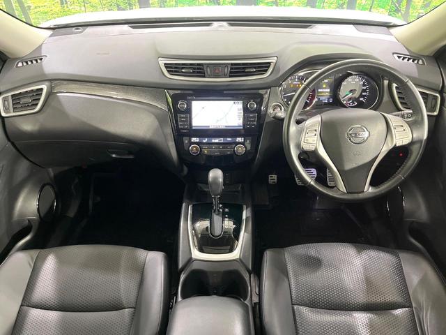 エクストレイル ２０Ｘｔｔ　エマージェンシーブレーキパッケージ　４ＷＤ　７人乗　禁煙車　パノラマルーフ　衝突軽減　純正ナビ　全周囲カメラ　クルコン　電動リアゲート　ＬＥＤライト　オートライト　オートエアコン　ダウンヒルアシスト　横滑り防止装置　純正１８ＡＷ（2枚目）