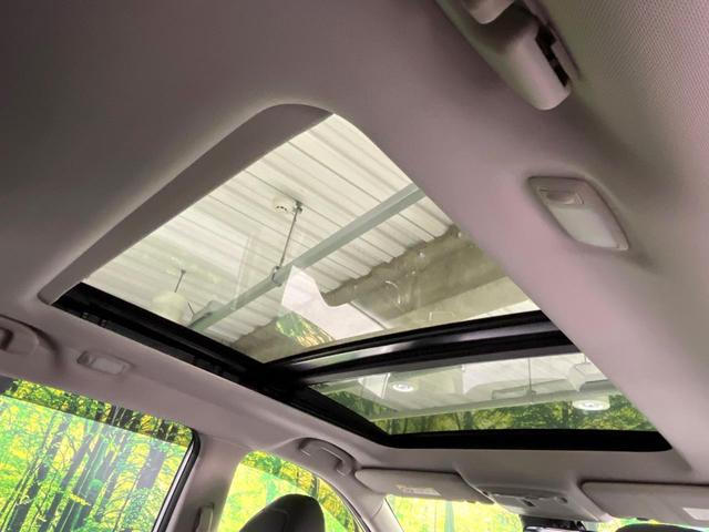 エクストレイル ２０Ｘｔｔ　エマージェンシーブレーキパッケージ　４ＷＤ　７人乗　禁煙車　パノラマルーフ　衝突軽減　純正ナビ　全周囲カメラ　クルコン　電動リアゲート　ＬＥＤライト　オートライト　オートエアコン　ダウンヒルアシスト　横滑り防止装置　純正１８ＡＷ（3枚目）