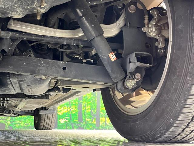 エクストレイル ２０Ｘｔｔ　エマージェンシーブレーキパッケージ　４ＷＤ　７人乗　禁煙車　パノラマルーフ　衝突軽減　純正ナビ　全周囲カメラ　クルコン　電動リアゲート　ＬＥＤライト　オートライト　オートエアコン　ダウンヒルアシスト　横滑り防止装置　純正１８ＡＷ（20枚目）