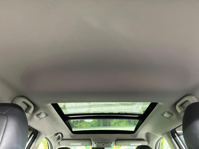 エクストレイル ２０Ｘｔｔ　エマージェンシーブレーキパッケージ　４ＷＤ　７人乗　禁煙車　パノラマルーフ　衝突軽減　純正ナビ　全周囲カメラ　クルコン　電動リアゲート　ＬＥＤライト　オートライト　オートエアコン　ダウンヒルアシスト　横滑り防止装置　純正１８ＡＷ（45枚目）