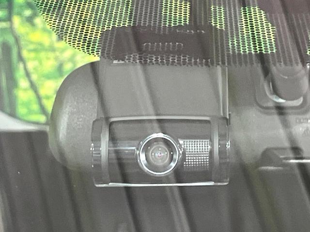 フリード+ クロスター・ホンダセンシング 禁煙車 衝突軽減装置 純正9型ナビ バックカメラ 両側電動スライド 前席シートヒーター ETC 車線逸脱警報 LEDライト オートライト ウィンカーミラー ドラレコ 後席サンシェード(13枚目)