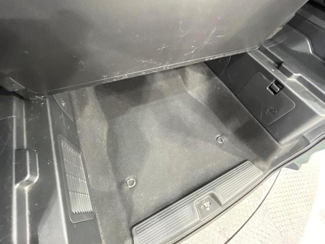 フリード+ クロスター・ホンダセンシング 禁煙車 衝突軽減装置 純正9型ナビ バックカメラ 両側電動スライド 前席シートヒーター ETC 車線逸脱警報 LEDライト オートライト ウィンカーミラー ドラレコ 後席サンシェード(29枚目)