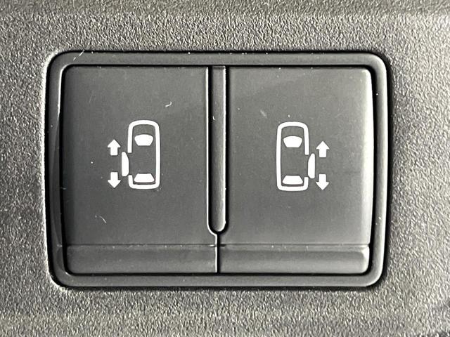 セレナ ハイウェイスターＶ　禁煙車　後期型　プロパイロット　衝突軽減　純正１０型ナビ　全周囲カメラ　フリップダウンモニター　両側電動スライド　ブラインドスポットモニター　デジタルインナーミラー　リアオートエアコン　ＥＴＣ（7枚目）