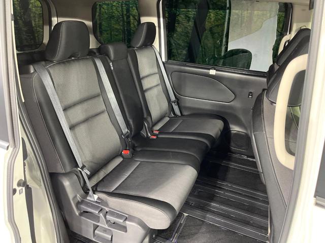 セレナ ハイウェイスターＶ　禁煙車　後期型　プロパイロット　衝突軽減　純正１０型ナビ　全周囲カメラ　フリップダウンモニター　両側電動スライド　ブラインドスポットモニター　デジタルインナーミラー　リアオートエアコン　ＥＴＣ（9枚目）