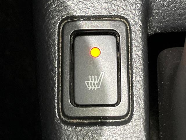 スイフト スタイル－ＤＪＥ　禁煙車　メモリーナビ　バックカメラ　オートエアコン　シートヒーター　パドルシフト　ＥＴＣ　ＨＩＤライト　オートライト　シートリフター　スマートキー　横滑り防止装置　純正１６インチアルミホイール（21枚目）