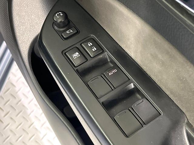 スイフト スタイル－ＤＪＥ　禁煙車　メモリーナビ　バックカメラ　オートエアコン　シートヒーター　パドルシフト　ＥＴＣ　ＨＩＤライト　オートライト　シートリフター　スマートキー　横滑り防止装置　純正１６インチアルミホイール（30枚目）