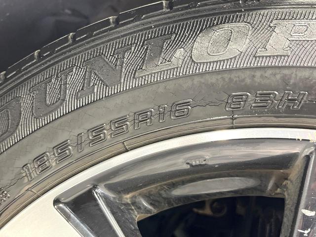 スイフト スタイル－ＤＪＥ　禁煙車　メモリーナビ　バックカメラ　オートエアコン　シートヒーター　パドルシフト　ＥＴＣ　ＨＩＤライト　オートライト　シートリフター　スマートキー　横滑り防止装置　純正１６インチアルミホイール（33枚目）