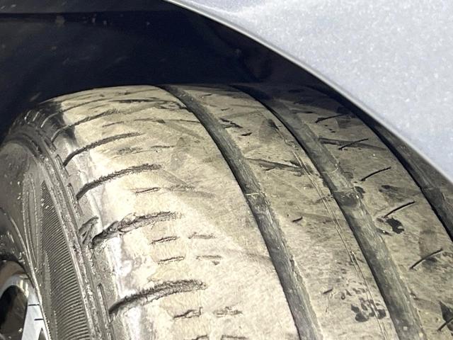 スイフト スタイル－ＤＪＥ　禁煙車　メモリーナビ　バックカメラ　オートエアコン　シートヒーター　パドルシフト　ＥＴＣ　ＨＩＤライト　オートライト　シートリフター　スマートキー　横滑り防止装置　純正１６インチアルミホイール（37枚目）