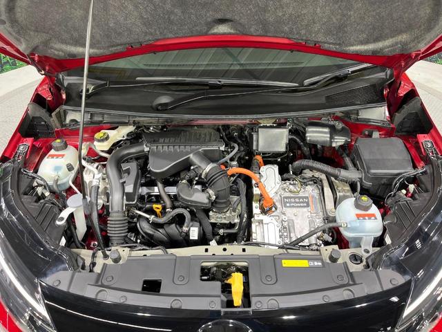 オーラ Ｇ　レザーエディション　禁煙車　２トーンカラー　プロパイロット　衝突軽減　ＢＯＳＥサウンド　純正９型ナビ　全周囲カメラ　シートヒーター　デジタルルームミラー　ブラインドスポットモニター　ステアリングヒーター　ＥＴＣ　ドラレコ（18枚目）