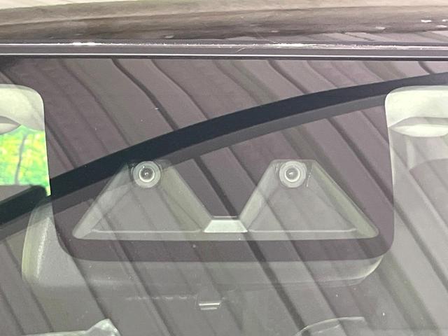 ライズ Ｚ　ハイブリッド車　登録済未使用車　スマートアシスト　純正９型ディスプレイ　全周囲カメラ　前席シートヒーター　コーナーセンサー　シーケンシャルターンランプ　ＬＥＤライト　オートライト　オートエアコン（3枚目）