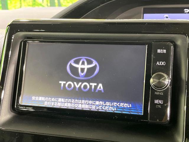 エスクァイア ハイブリッドＸｉ　禁煙車　７人乗り　セーフティセンス　純正ナビ　バックカメラ　両側電動スライド　前席シートヒーター　車線逸脱警報　オートハイビーム　ＬＥＤライト　デュアルオートエアコン　ドラレコ　スマートキー　ＥＴＣ（4枚目）