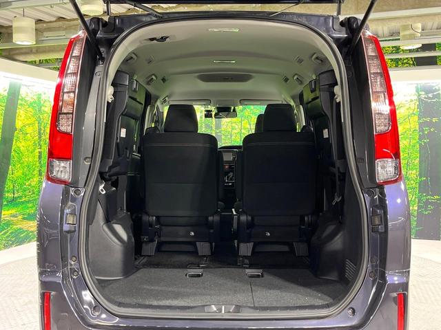 エスクァイア ハイブリッドＸｉ　禁煙車　７人乗り　セーフティセンス　純正ナビ　バックカメラ　両側電動スライド　前席シートヒーター　車線逸脱警報　オートハイビーム　ＬＥＤライト　デュアルオートエアコン　ドラレコ　スマートキー　ＥＴＣ（10枚目）