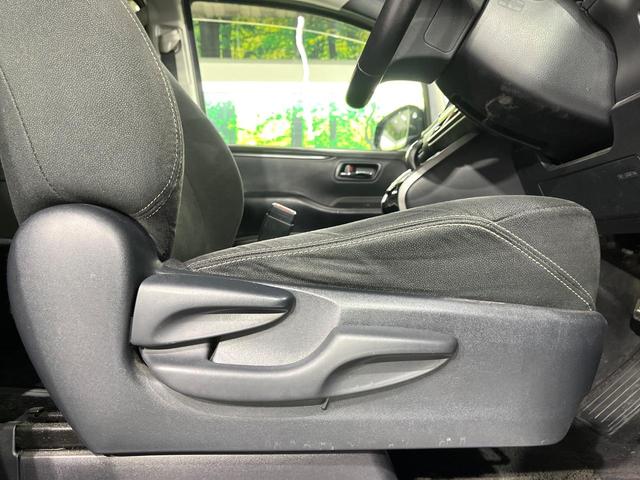 エスクァイア ハイブリッドＸｉ　禁煙車　７人乗り　セーフティセンス　純正ナビ　バックカメラ　両側電動スライド　前席シートヒーター　車線逸脱警報　オートハイビーム　ＬＥＤライト　デュアルオートエアコン　ドラレコ　スマートキー　ＥＴＣ（31枚目）