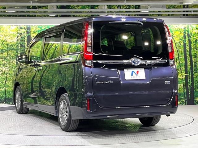 エスクァイア ハイブリッドＸｉ　禁煙車　７人乗り　セーフティセンス　純正ナビ　バックカメラ　両側電動スライド　前席シートヒーター　車線逸脱警報　オートハイビーム　ＬＥＤライト　デュアルオートエアコン　ドラレコ　スマートキー　ＥＴＣ（43枚目）