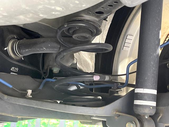 ジューク 15RX タイプV 禁煙車 純正ナビ バックカメラ ドラレコ ETC スマートキー オートエアコン オートライト アイドリングストップ プライバシーガラス Bluetooth 電動格納ミラー 革巻きステアリング(42枚目)