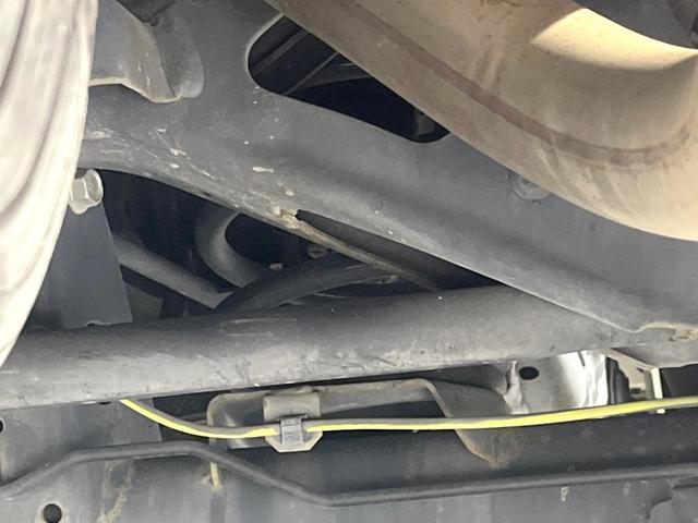 ランドクルーザープラド ＴＸ　後期型　７人乗り　４ＷＤ　禁煙車　セーフティセンス　メモリーナビ　バックカメラ　コーナーセンサー　ＬＥＤライト　オートハイビーム　レーダークルーズコントロール　ブラックルーフレール（20枚目）