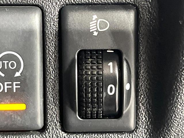 マーチ 12X 30thハピネス 禁煙車 特別仕様車 純正ナビ 地デジ バックカメラ スマートキー プッシュスタート ETC LEDライト ドラレコ 電動格納ミラー 15インチアルミホイール(26枚目)