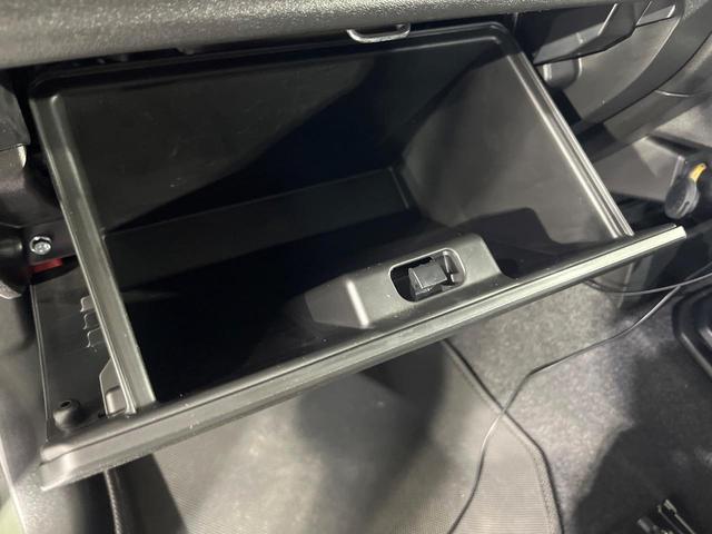 ジムニー ＸＧ　４ＷＤ　禁煙車　ＭＴ車　ターボ　セーフティサポート　デジタルインナーミラー　オートライト　ＬＥＤライト　車線逸脱警報　ダウンヒルアシストコントロール　アイドリングストップ　キーレス（41枚目）