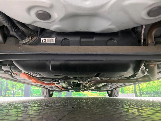 アクア Ｓ　禁煙車　純正ナビ　Ｂｌｕｅｔｏｏｔｈ再生　オートエアコン　ＥＴＣ　キーレスエントリー　純正１５インチアルミホイール　電動格納ミラー　スペアタイヤ　ライトレベライザー（19枚目）